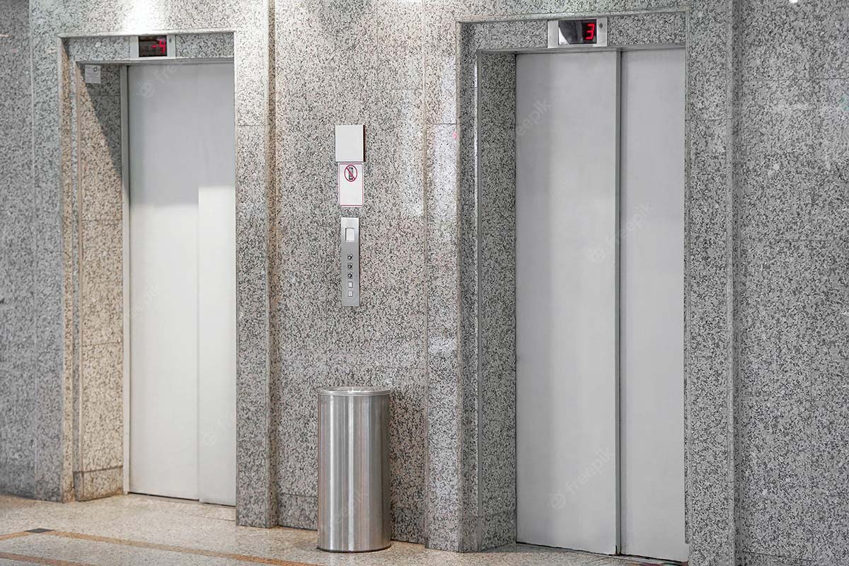 درب سانترال آسانسور 