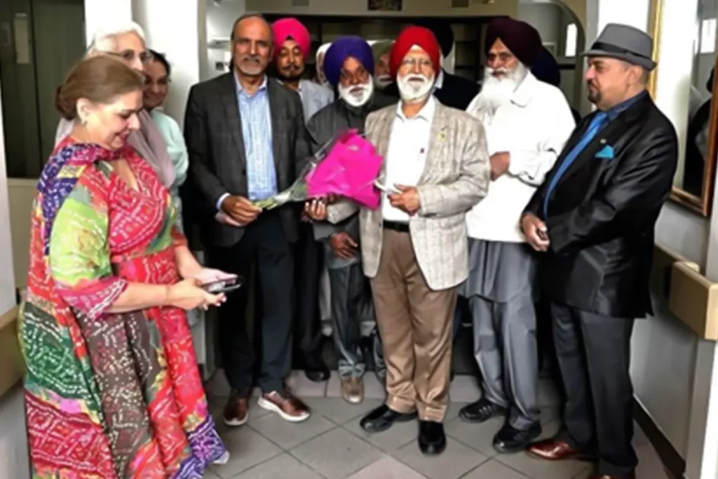 New elevator in the elderly community 5 آسانسور جدید در انجمن سالمندان