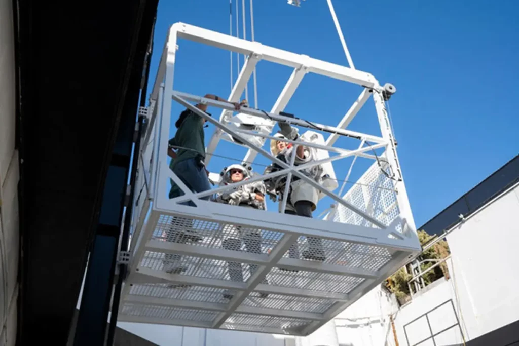 SpaceX elevator testing by NASA astronauts 12 آزمایش آسانسور SpaceX