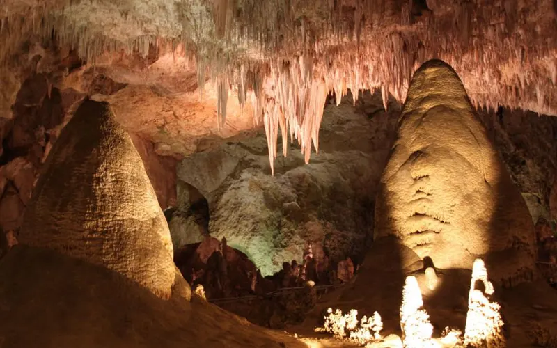 تعمیر سیستم آسانسور پارک ملی Carlsbad Caverns