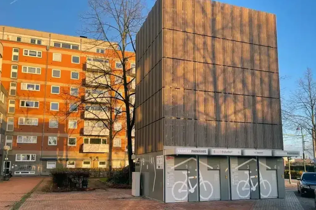 Installation of bicycle lifts in bicycle parking lots in Germany 5 نصب آسانسور حمل دوچرخه در آلمان