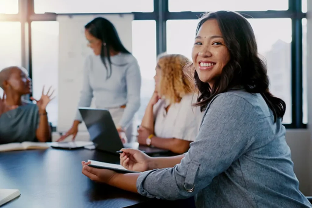 Otis was recognized by Seramount as a Top Company for Employing Women 16 شرکت برتر برای اشتغال زنان