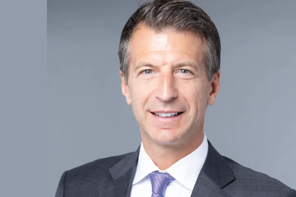 Selection of the new Chief Financial Officer of TKE Company 15 مدیر ارشد مالی جدید شرکت TKE