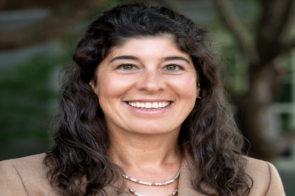 Choosing the manager of the strategy department of Kane company 6 انتخاب مدیر بخش استراتژی شرکت کانه