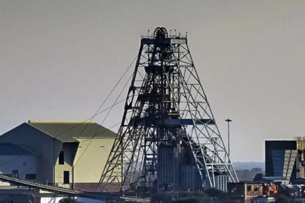 Elevator collapse in South African platinum mine 5 سقوط آسانسور در معدن پلاتین آفریقای جنوبی