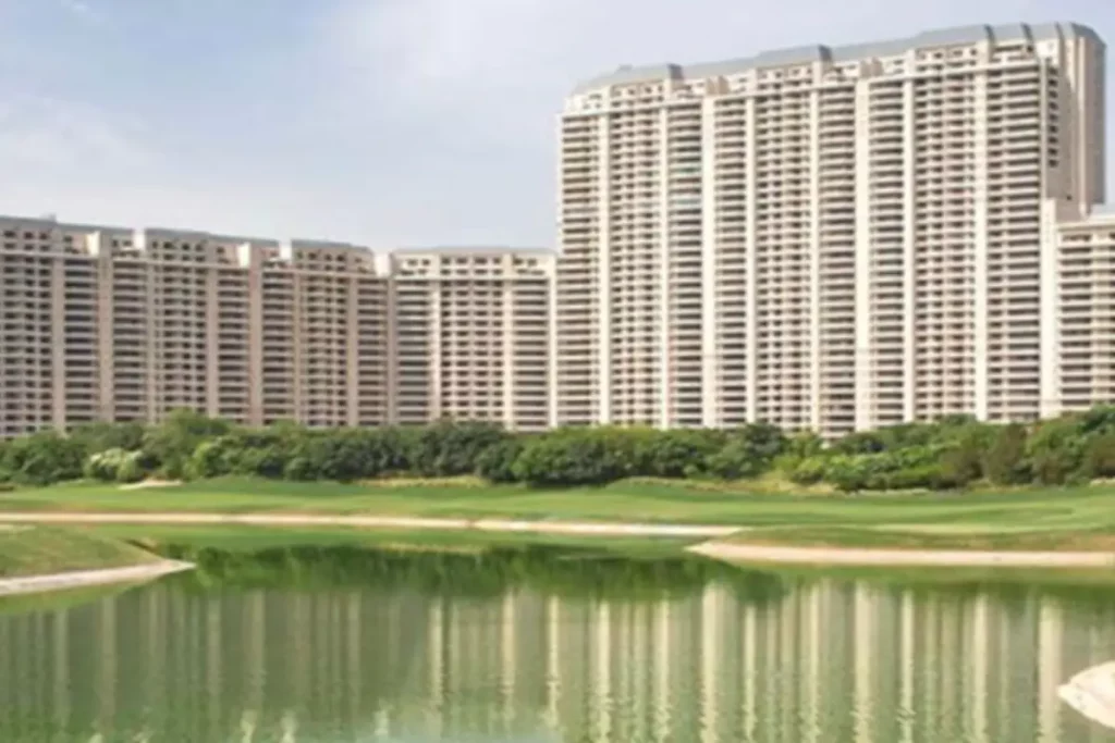 Elevator installation at DLF The Arbor by Otis India 16 نصب آسانسور در DLF The Arbor