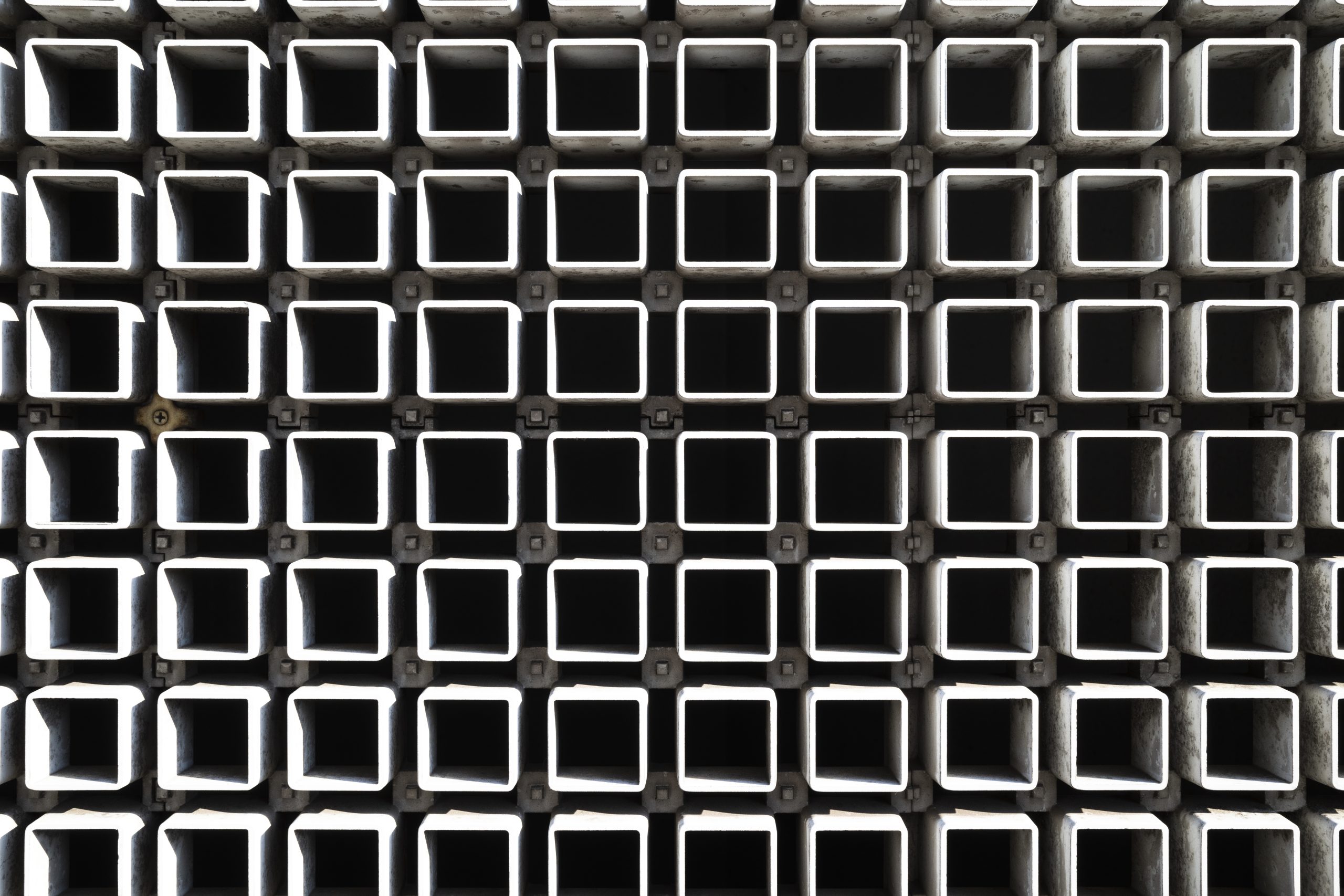 پروفیل استیل چیست و در چه پروژههایی استفاده میشود؟ 4 پروفیل استیل